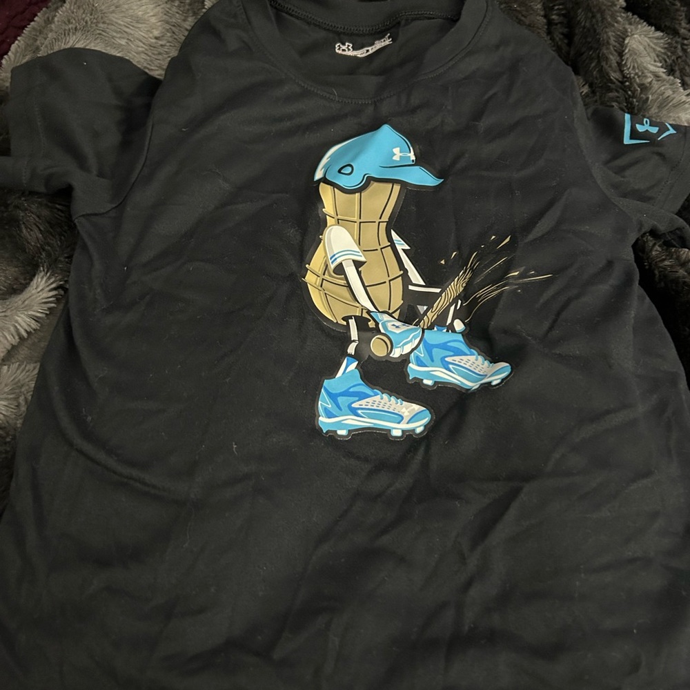 I’m selling a short sleeve shirt